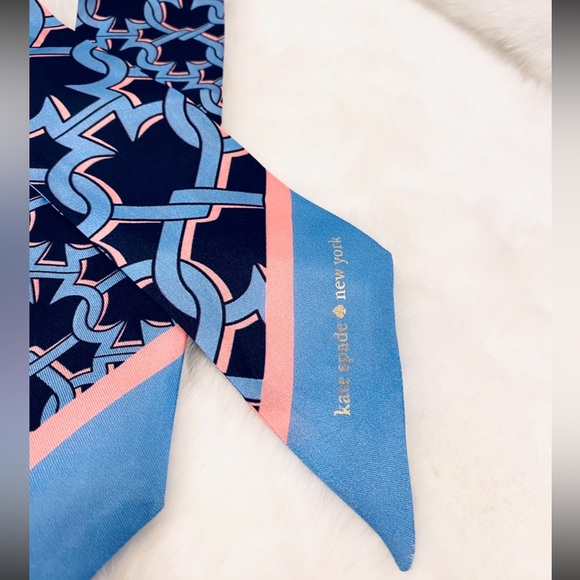Kate Spade Skinny scarf, neck scarf, Bandana or hair tie. 100% SILK, blue NEW - Picture 2 of 4